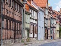 Welterbestadt Quedlinburg Straße mit Fachwerkhäusern